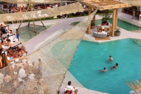 Cali Beach Surfers Paradise Bar Hens Copy